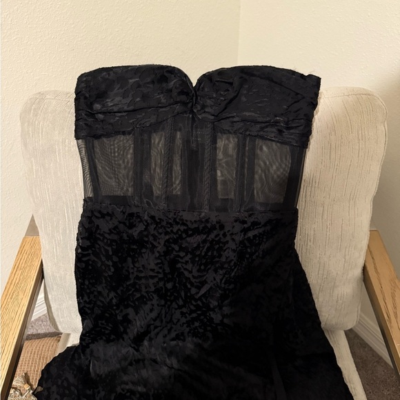 Michael Costello Revolve Cecilia Black Strapless Gown - Picture 5 of 8